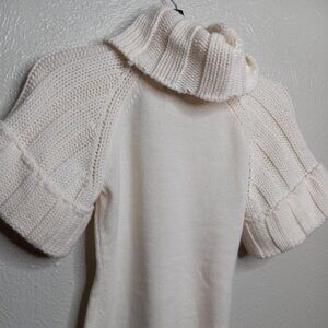 EXPRESS Cream Chunky knit sweater Size XS